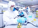 اصول بنیادین HSE در آزمایشگاه‌ها؛ از شناسایی خطر تا کنترل عملیاتی